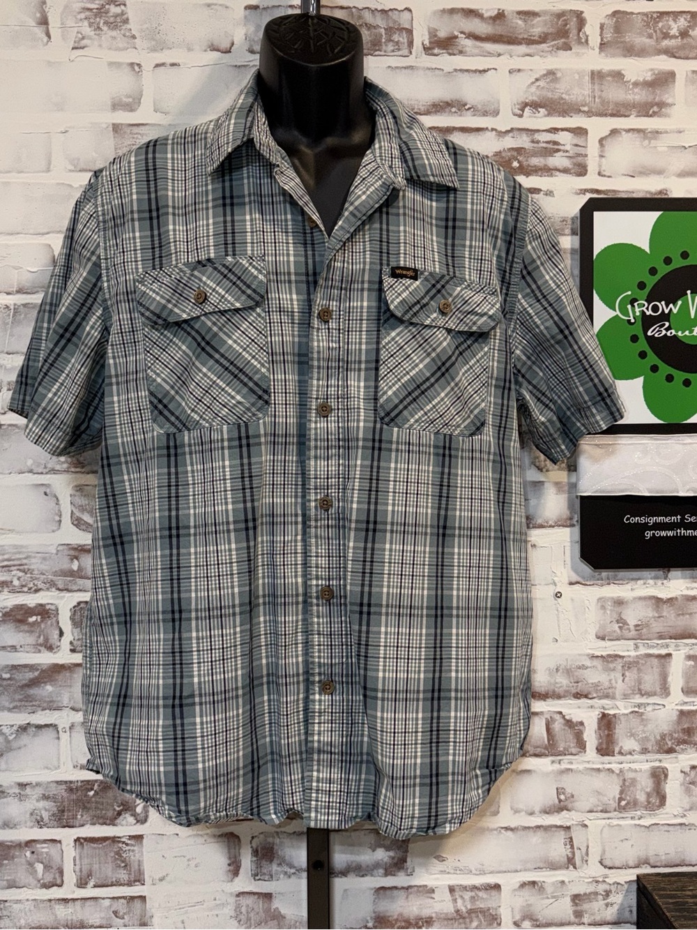 Wrangler Men's Short-Sleeve Plaid Button-Down Shirt - Blue & Gray